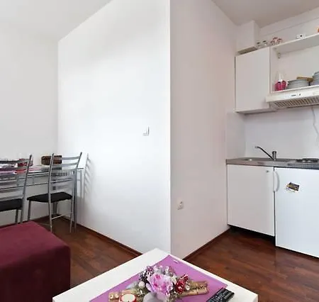Sofia Split