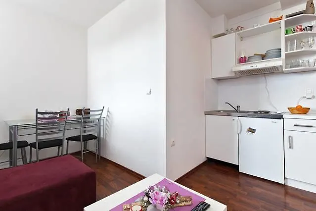 Sofia Split